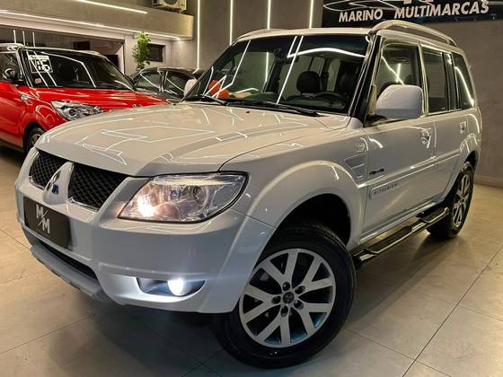 MITSUBISHI PAJERO TR4 2.0 4X4 16V 140CV FLEX 4P AUTOMÁTICO MITSUBISHI PAJERO TR4 2.0 4X4 16V 140CV FLEX 4P AUTOMÁTICO